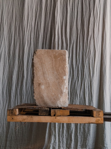 ONYX PLINTH #23