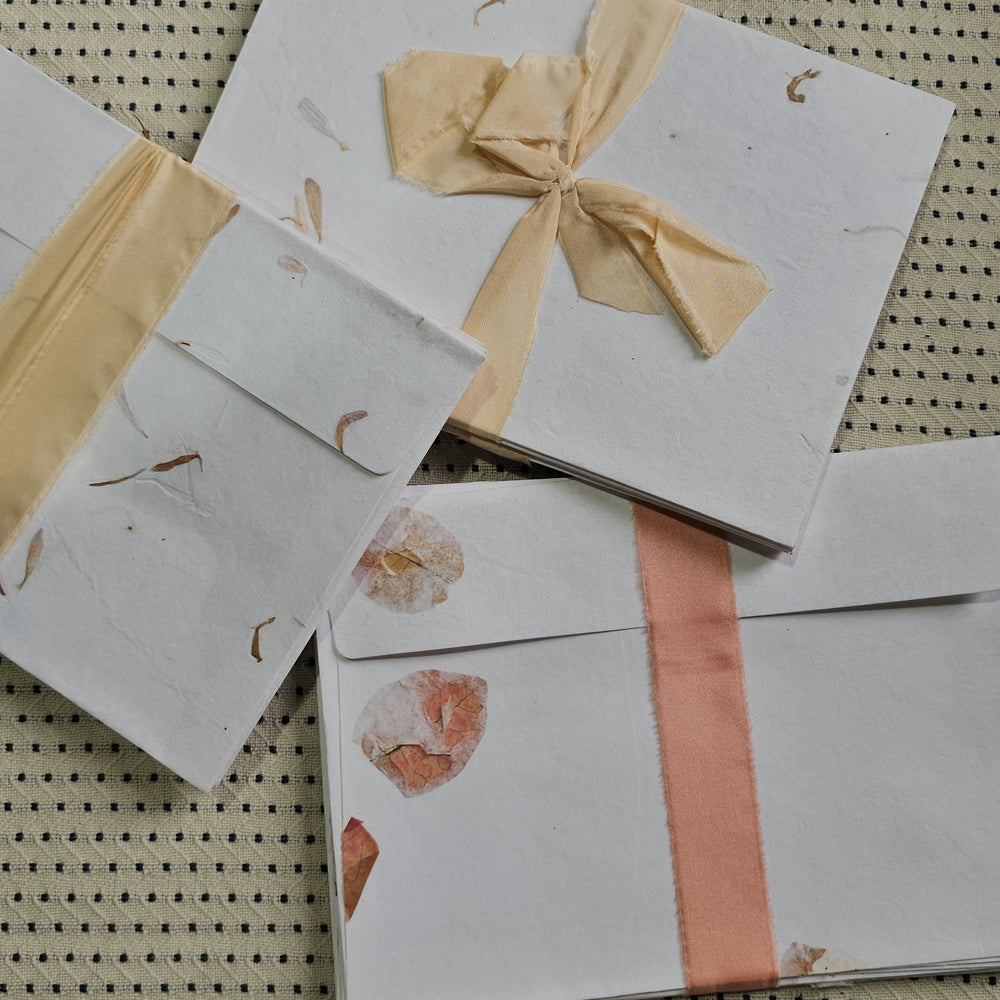 Pressed petal envelopes 16x23cm