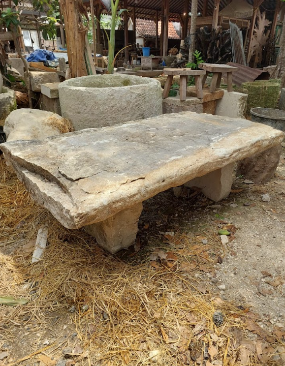 VINTAGE LIMESTONE BENCH B21