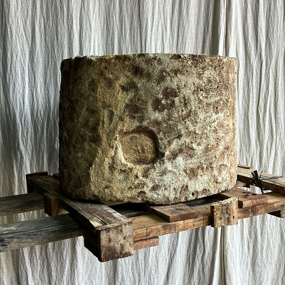 Vintage Limestone Trough F28 67x67x43cm