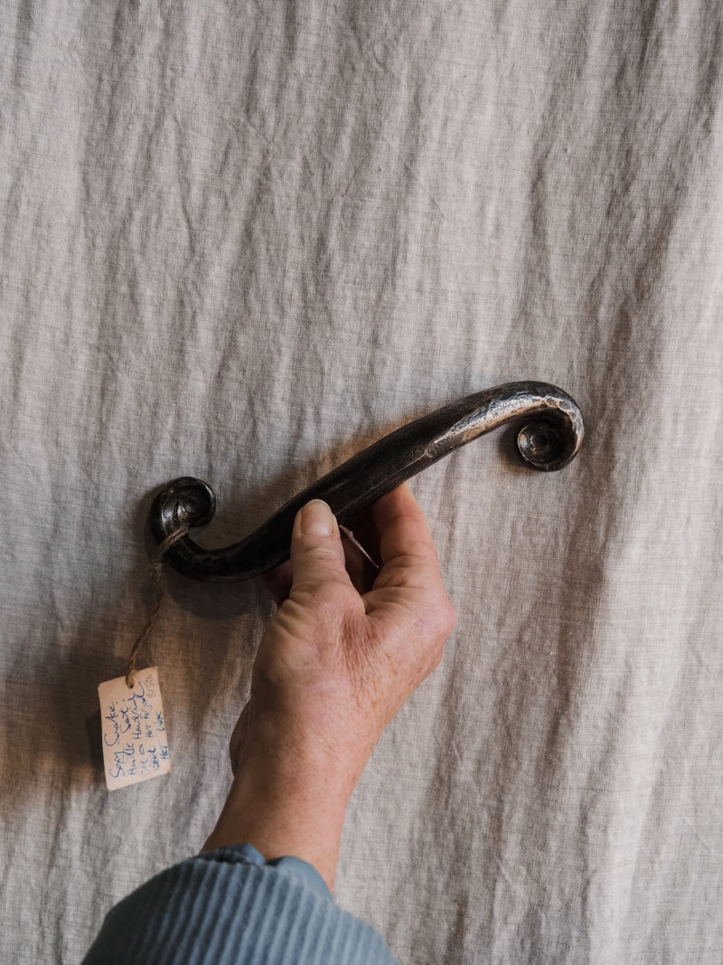 Twisty handle