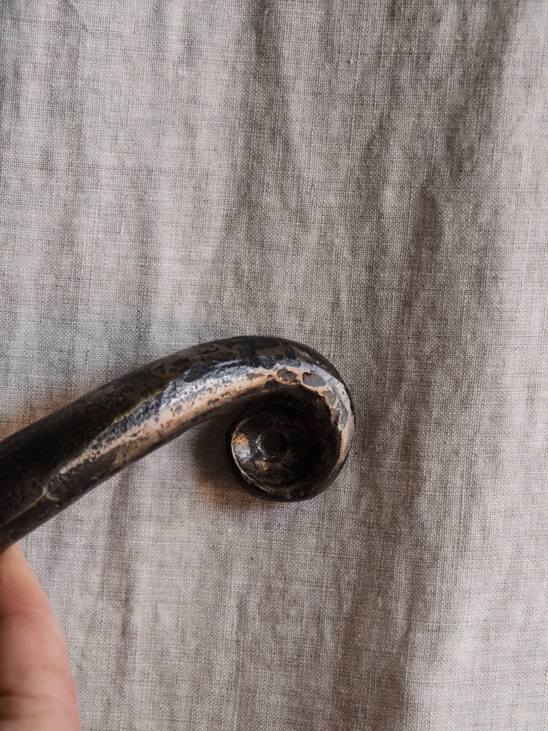 Twisty handle