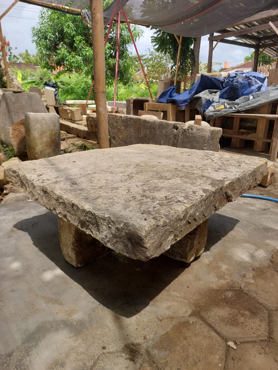 VINTAGE LIMESTONE TABLE B16