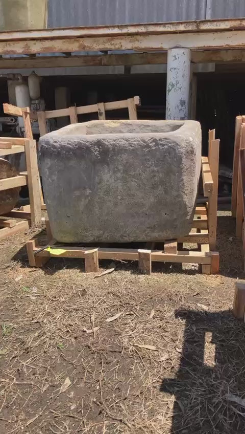 Vintage limestone trough D12