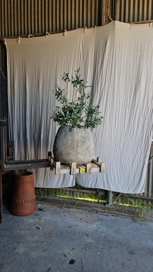 Vintage limestone trough A37