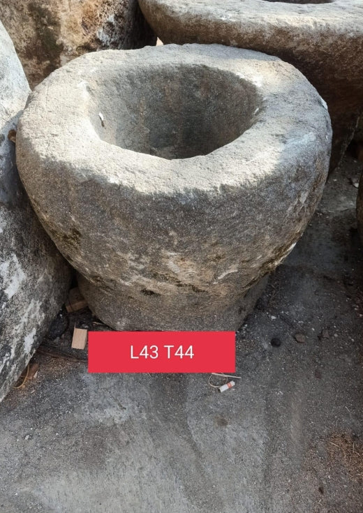 Vintage Limestone Lumpang 'Mortar' J28 43x43x44cm