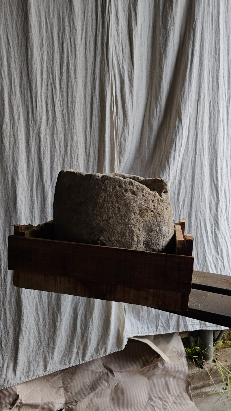 Vintage limestone trough C31