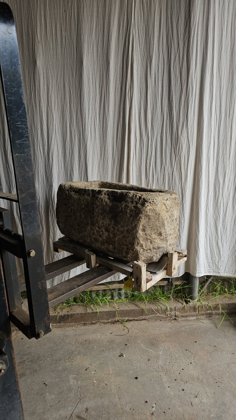 Vintage limestone trough C1 - Big Daisy