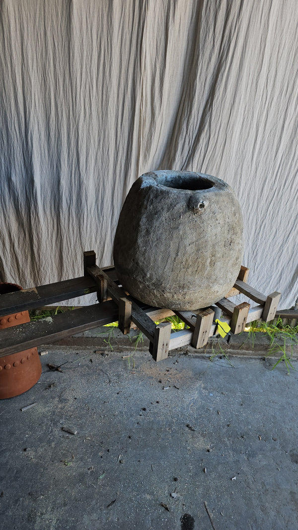 Vintage limestone trough A37