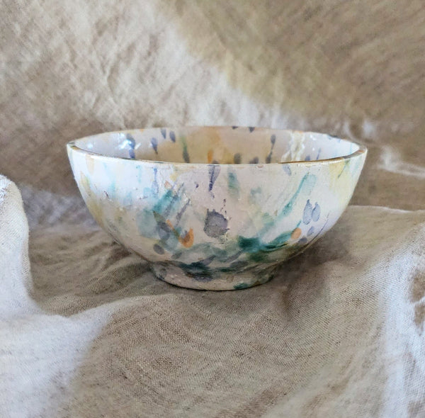 Speckle bowls
