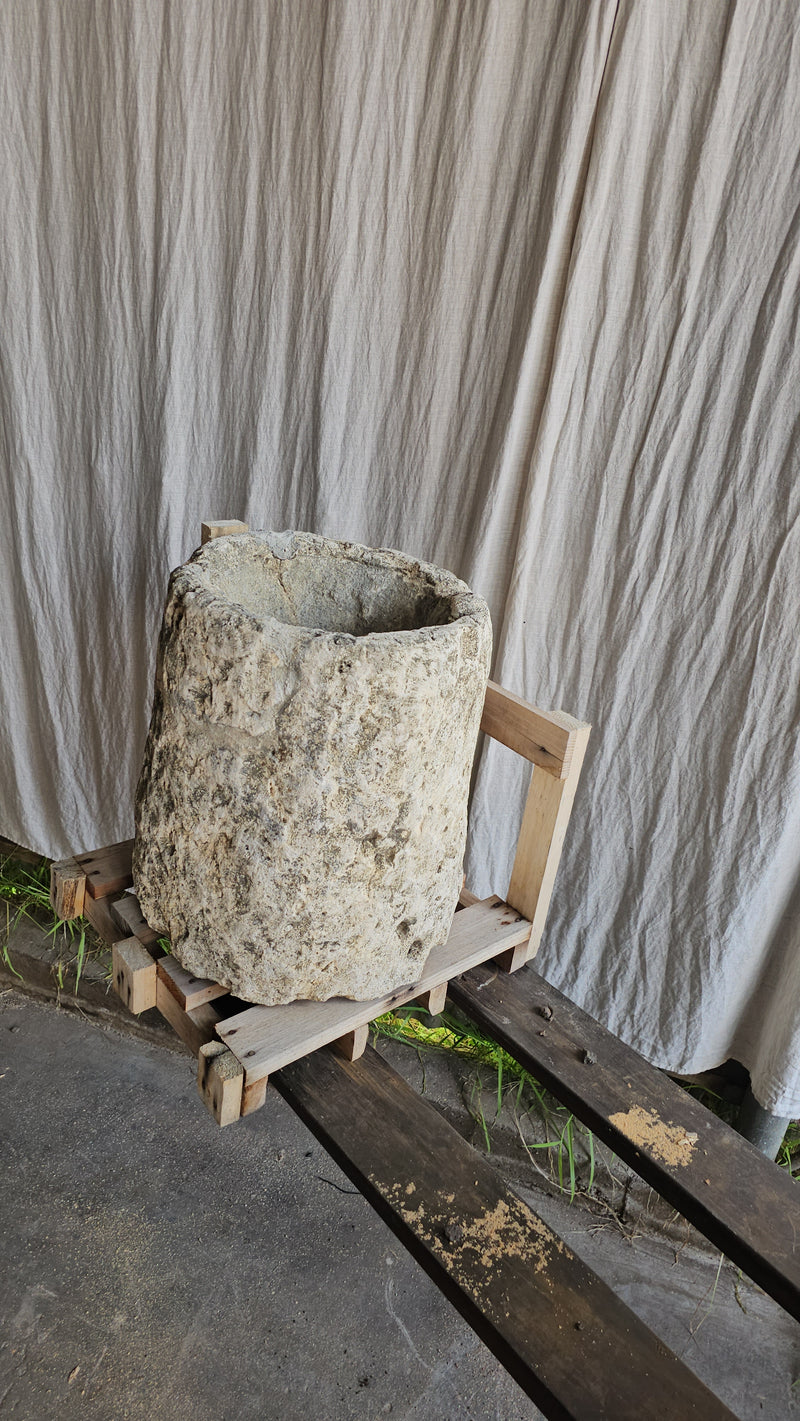 Vintage limestone trough C22 - Big Daisy