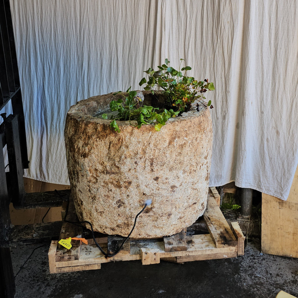 Vintage Limestone Fountain G10 74x74x56H cm