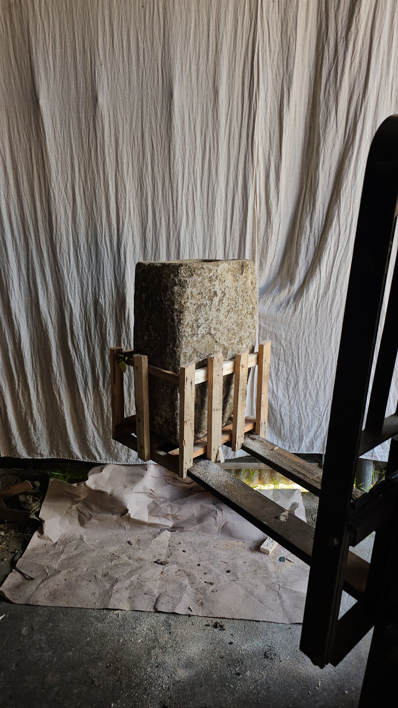 Vintage limestone trough C21 - Big Daisy